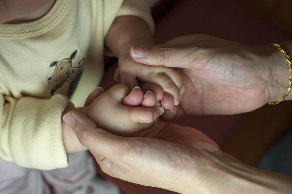 Kievul acuză Rusia de adopţii ilegale de copii ucraineni