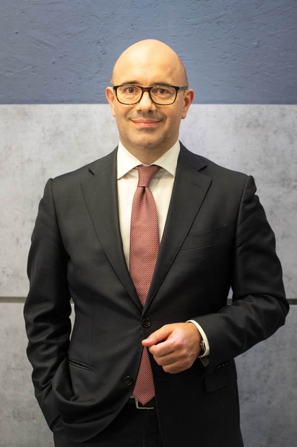 Bogdan Cernescu, Director Executiv Corporate Coverage BCR