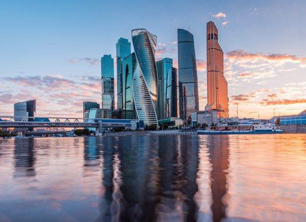 Surse: Rusia reia emisiunile de obligaţiuni în ruble, pe piaţa internă