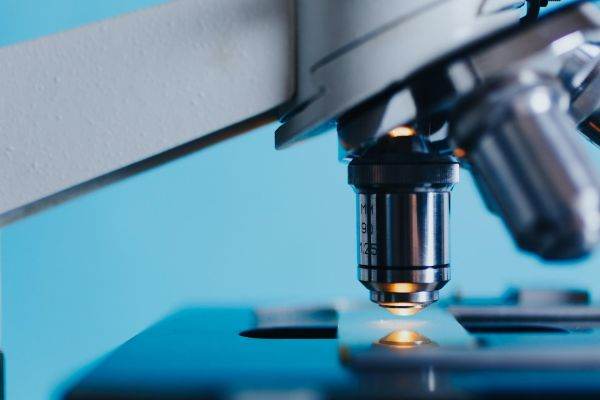 Tranzacţie majoră în lumea producătorilor de microscoape