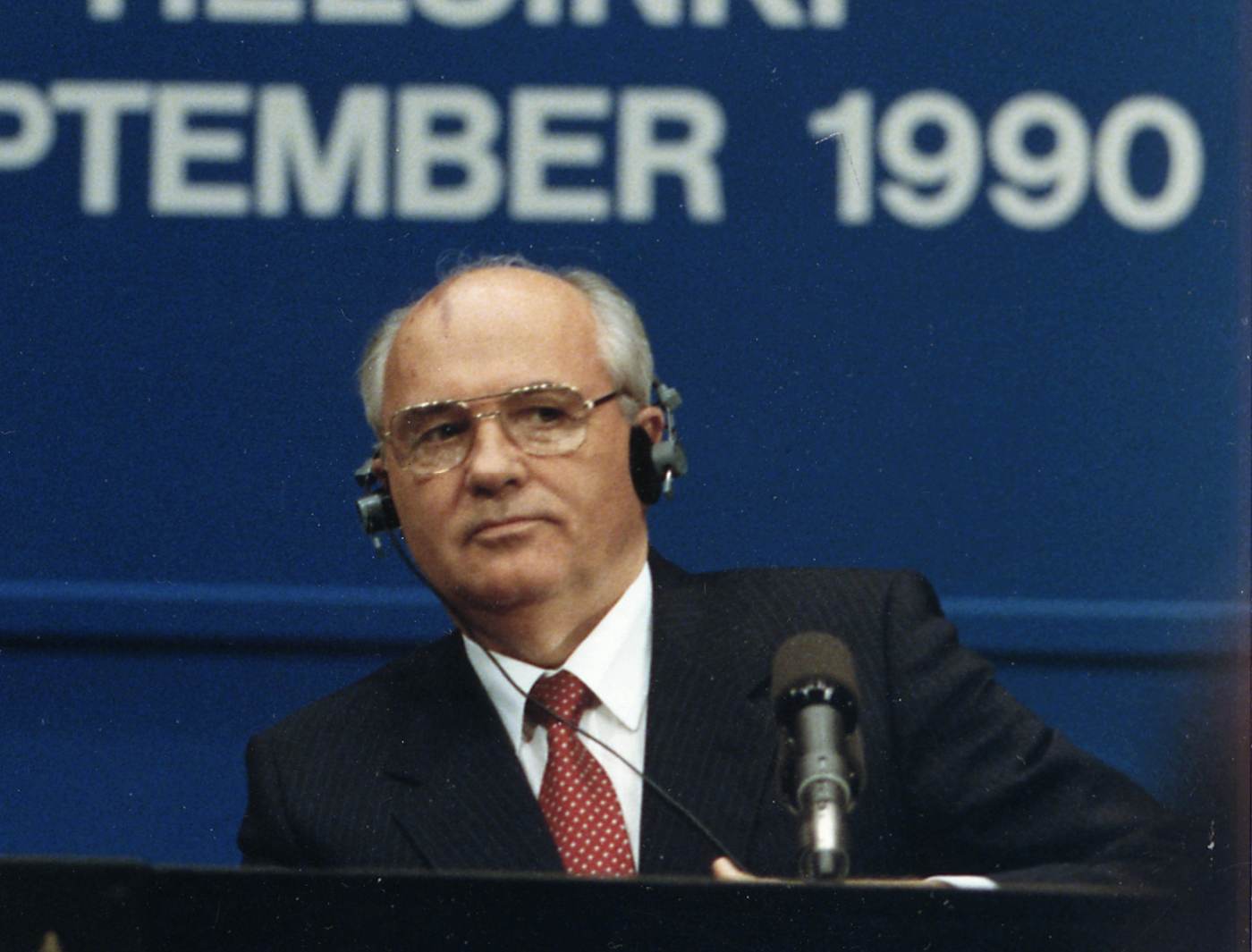 S-au prăpădit glasnost şi perestroika