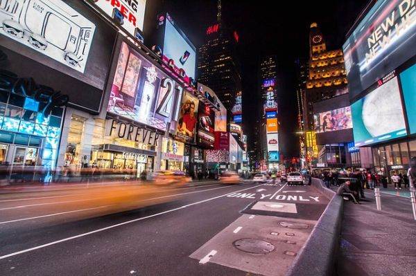 Portul armelor de foc, interzis în Times Square din New York