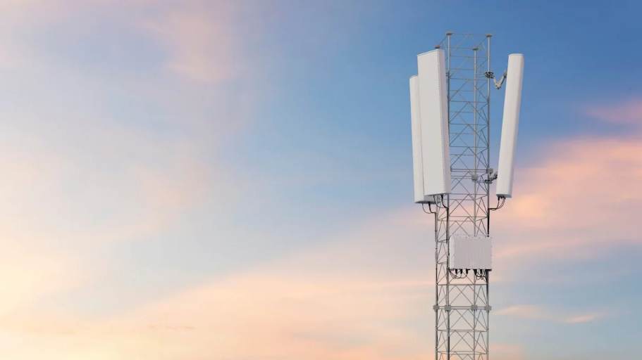 Ericsson lansează un nou dispozitiv 5G radio cu trei benzi în trei sectoare de frecvenţe