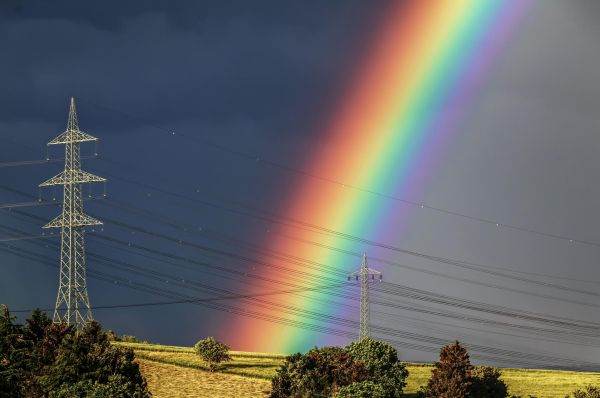 Preţul maxim al energiei electrice - 3.047,19 lei/MWh