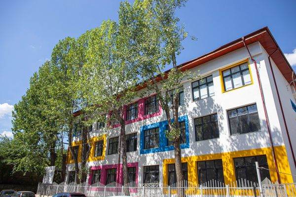 Anul şcolar a debutat cu investiţii record în unităţile din municipiul Galaţi