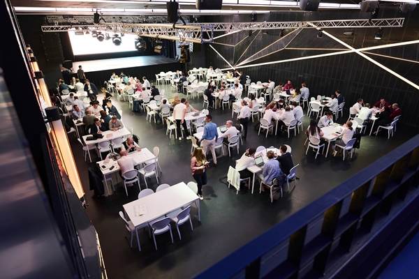 OTP Group demarează colaborarea cu 12 startup-uri