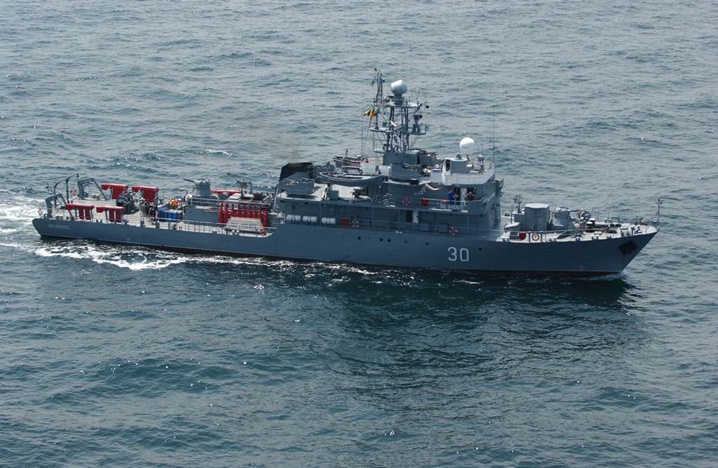 Navă militară românească, avariată de explozia unei mine in Marea Neagră