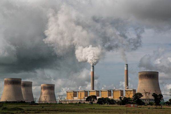 Pakistanul, ţară afectată de inundaţii, face eforturi pentru a proteja o centrală electrică ce deserveşte milioane de locuitori