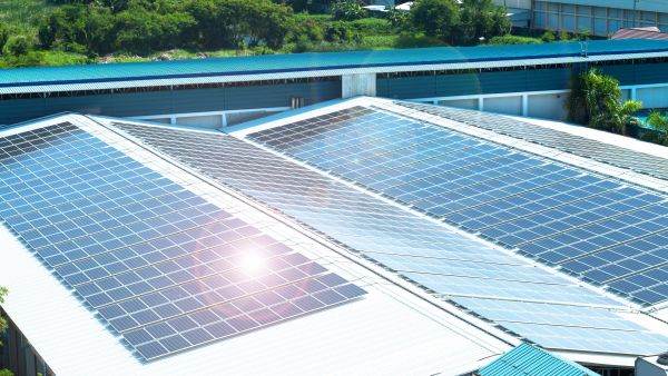 Photon Energy demarează construcţia unei centrale electrice de 7,1 MWp în România