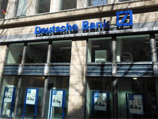 "Fed-ul va creşte dobânda la 5%, pentru a controla inflaţia"