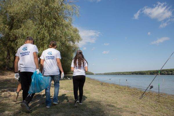 8,3 tone de deşeuri au fost colectate în cadrul iniţiativei România Limpede, lansată de Lidl România 