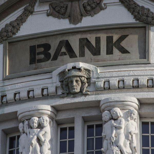 1,2 miliarde de euro - necesar de capital pentru băncile din UE, după cerinţele Basel III
