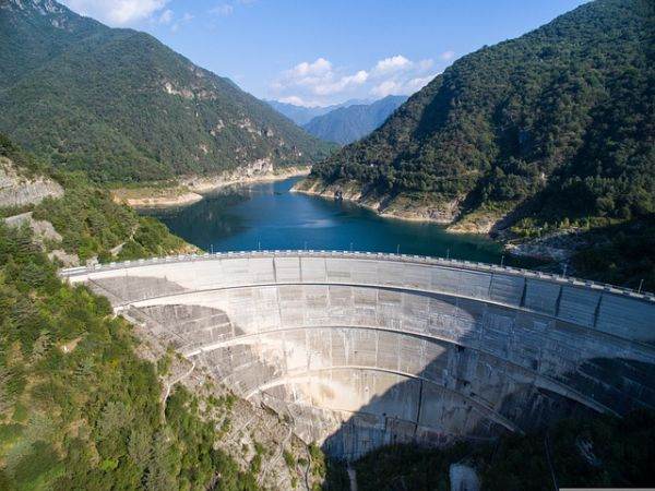Ministerul Culturii îşi exprimă îngrijorarea cu privire la problemele de siguranţă apărute la barajul Tăului Mare