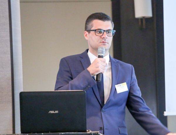 Cosmin Dincă, Manager, Comerţ Internaţional, EY România