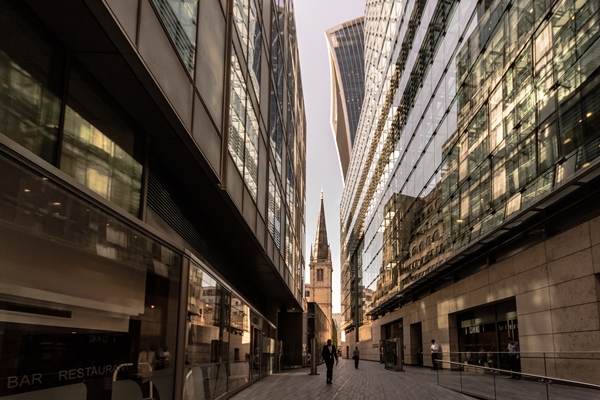 Banca Angliei a anunţat noi măsuri pentru a asigura stabilitatea financiară în Regatul Unit