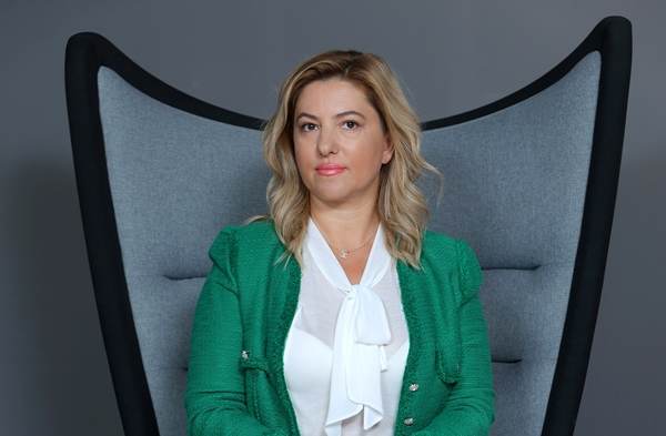 Raluca Dorobanţu, managing partner Chairry Design & Furniture