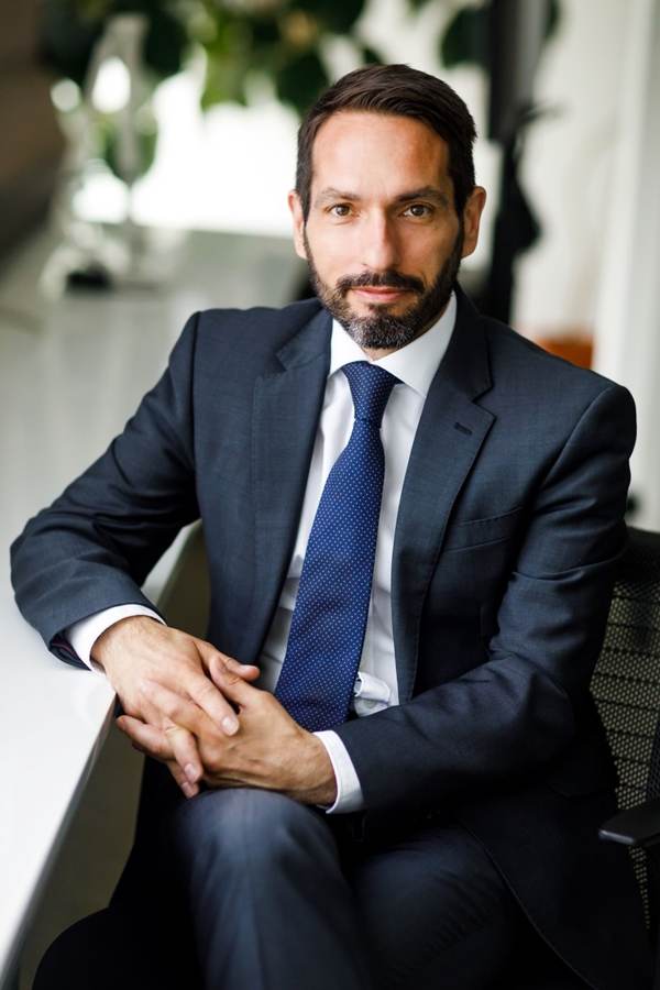 Peter Latos, liderul departamentului de Strategie şi Tranzacţii, EY România
