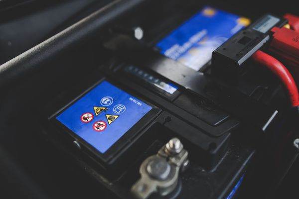 TESLA expune la Bucureşti bateria TERRA
