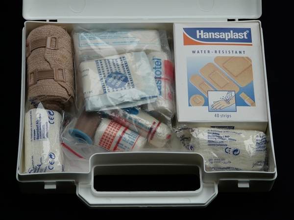 Doar 1 din 4 români deţine un kit de prim-ajutor pentru cutremur