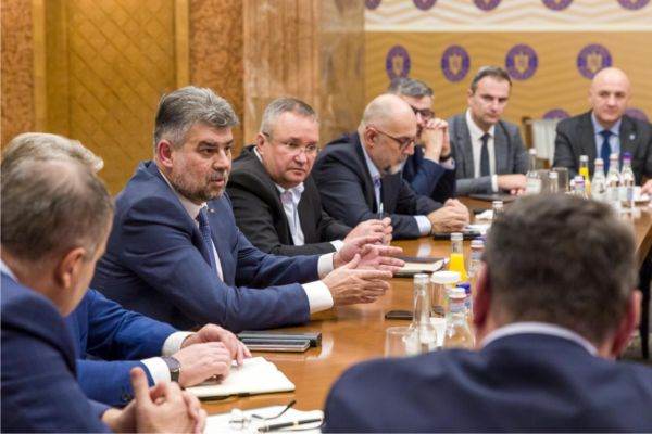 Coaliţia de guvernare, de acord să revină temporar la reglementarea pieţei energiei