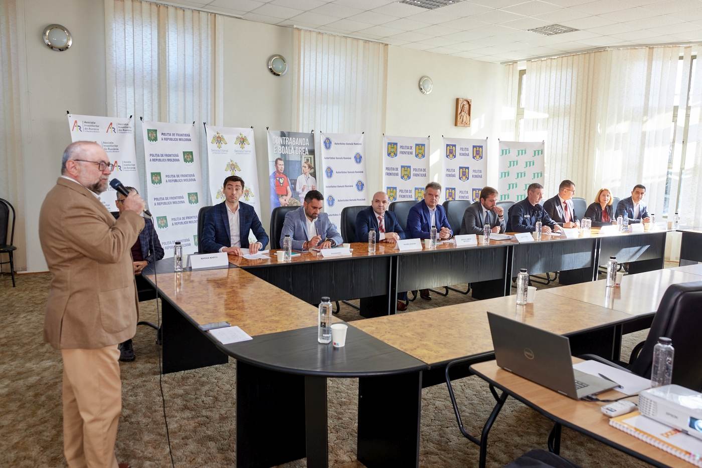 Astăzi a fost lansat al doilea val al campaniei naţionale "Contrabanda e boală grea"
