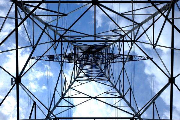 Haosul din piaţa energiei reconfigurează segmentul furnizării