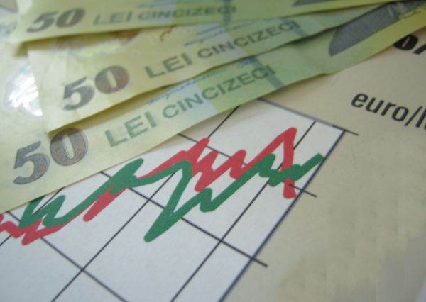 Leul sfidează iar fundamentele economiei şi urcă faţă de euro. Până când de această dată?