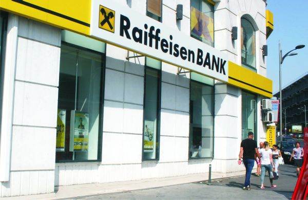 ANPC: Raiffeisen Bank trebuie să restituie circa 19 milioane euro celor care s-au împrumutat în 2006-2009