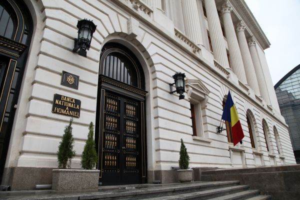 BNR a crescut dobânda la 6,75%, în ton cu estimările analiştilor