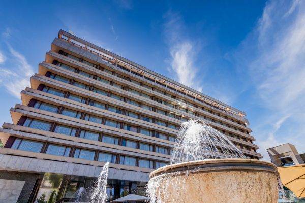 Transilvania Investments vrea dividende de 4,2 milioane lei de la ARO-Palace
