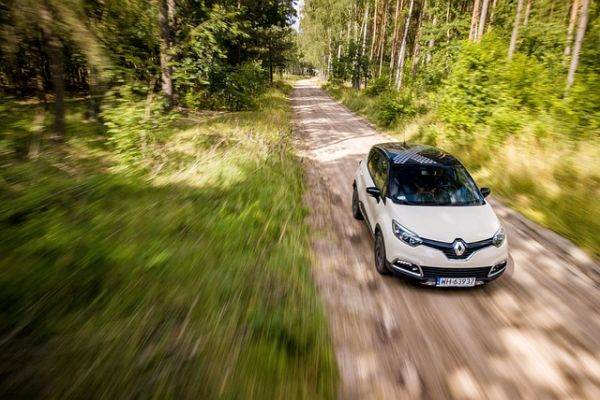 Renault şi Google se asociază pentru a produce vehicule definite de software