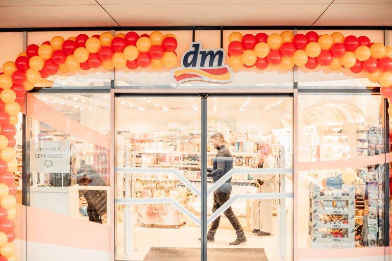 Retailerul dm drogerie markt a înregistrat o creştere cu 31,7% a cifrei de afaceri