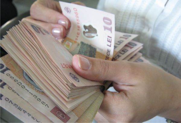 Consiliul Naţional Tripartit discută valoarea salariului minim pentru anul viitor