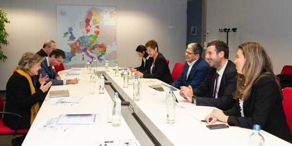 Sprijinirea populaţiei pentru plata facturilor şi prelungirea acordării voucherelor sociale, agreate de CE 