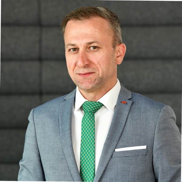 Claudiu Ghebaru, Senior Corporate Dealer Moneycorp