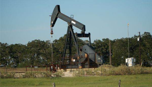 Preţul petrolului, susţinut de redeschiderea economiei Chinei