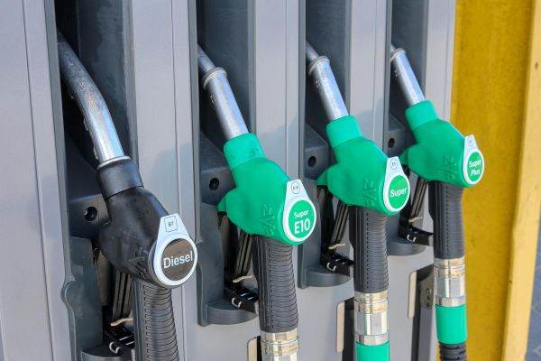 8 din 10 români sunt îngrijoraţi de creşterea preţurilor alimentelor, utilităţilor, carburanţilor