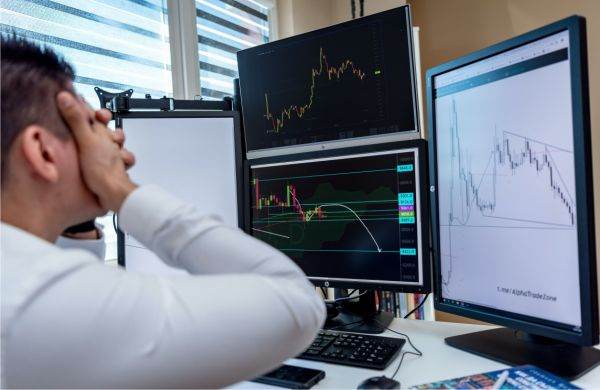 CNBC: "Dezastrul FTX a dat înapoi industria cripto cu câţiva ani"