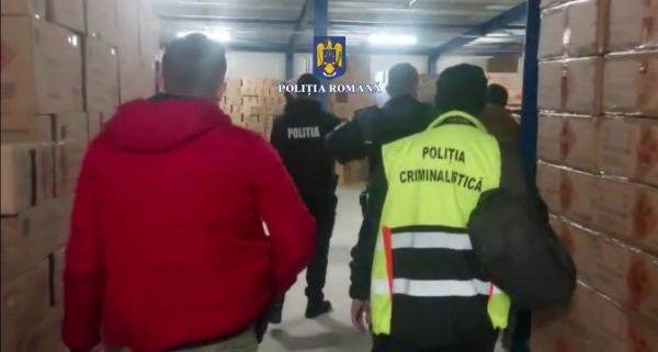 Percheziţii soldate cu o captură de peste 5 tone de articole pirotehnice la Buzău