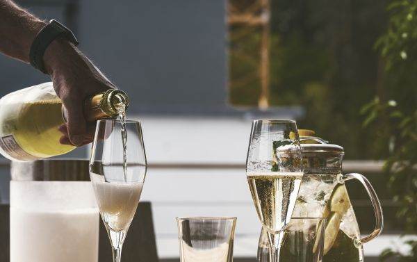 Exporturile de vin spumant ale UE au crescut cu 29% în 2021 şi au depăşit nivelul anterior pandemiei