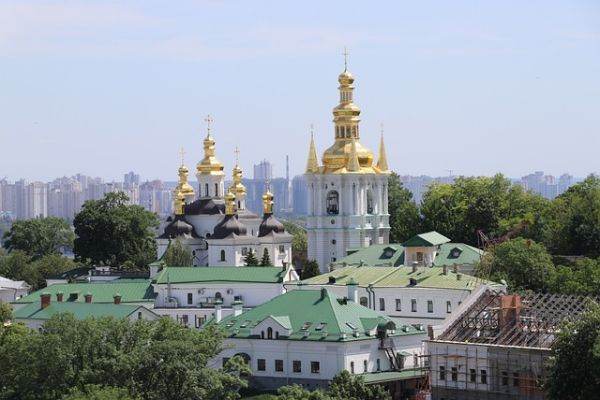 Biserica Ucraineană celebrează Crăciunul ortodox pe stil vechi în mănăstirea contestată din Kiev