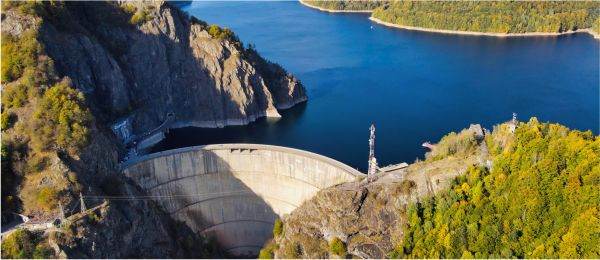 TradeVille: "Listarea Hidroelectrica va fi evenimentul anului la BVB"