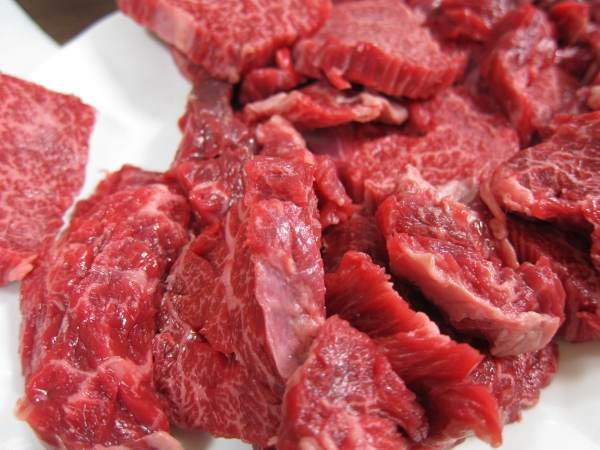 Peste 6 tone de carne de vită congelată, confiscate în urma unei acţiuni de control