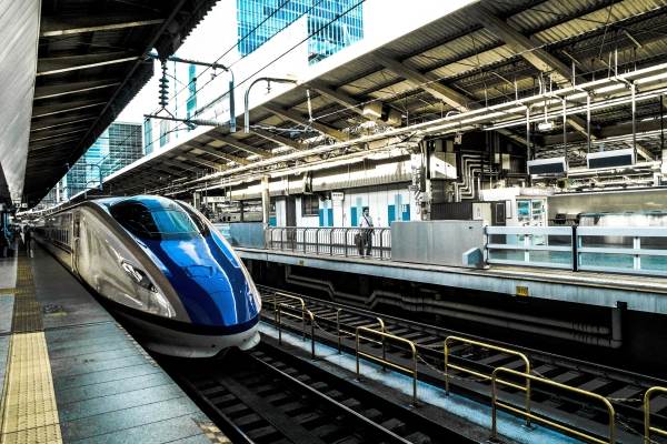 China a reluat astăzi serviciile feroviare de mare viteză între Hong Kong şi continent