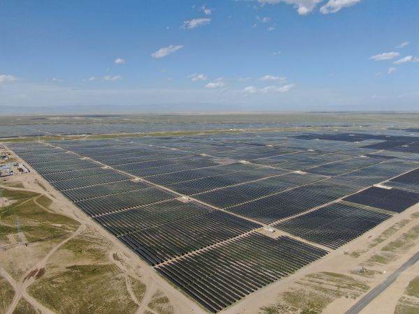 LONGi a livrat 100 de milioane de panouri solare în 2022