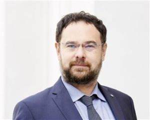 Adrian Codirlaşu, CFA