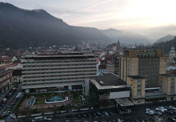 Aro Palace Braşov angajează CEO şi Hotel General Manager