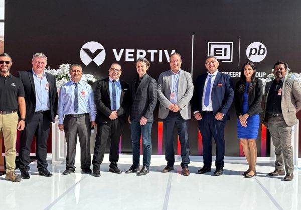 Vertiv inaugurează o nouă fabrică în Ras Al Khaimah pentru a-şi extinde afacerea cu soluţii modulare integrate