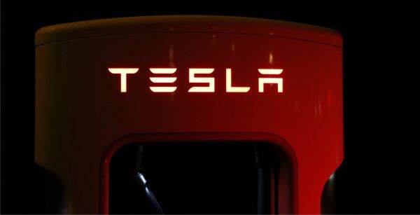 Tesla - Rezultate peste aşteptări, cu livrări sub estimări