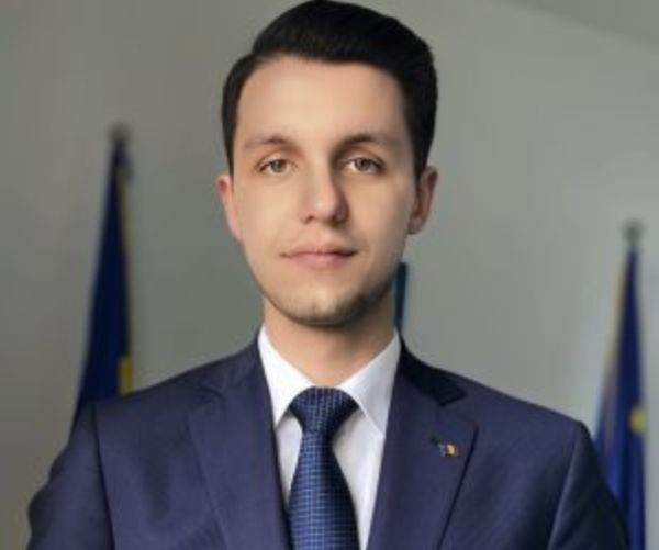 "Războaiele nu se mai poartă doar cu soldaţi pe câmpul de luptă, ci angrenează şi zona de IT şi comunicaţii"
